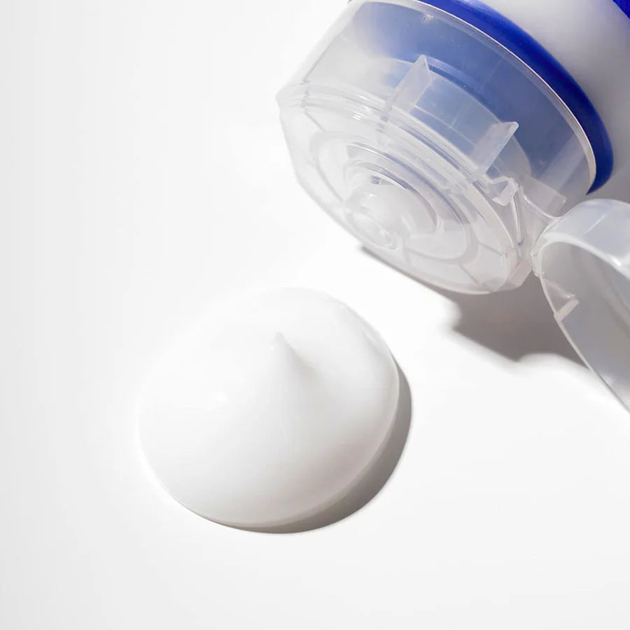 Isntree hyaluronic acid gel cream moisturizer with smooth white gel texture on white background